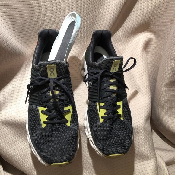 On running cloudswift men charcoal gray and yellow running shoes, 12 - Picture 12 of 16